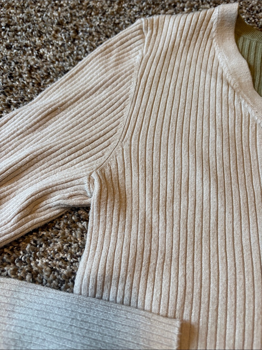 Two-Tone Ribbed Cropped Cardigan - Beige & Olive Garage Brand - Picture 6 of 9